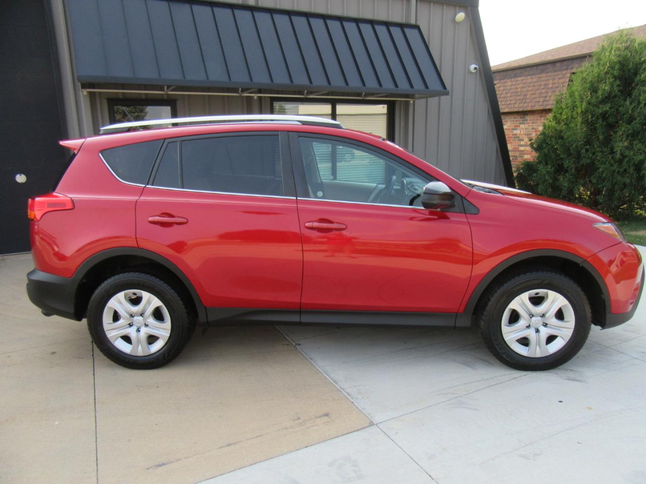 Toyota RAV4 LE AWD 2013