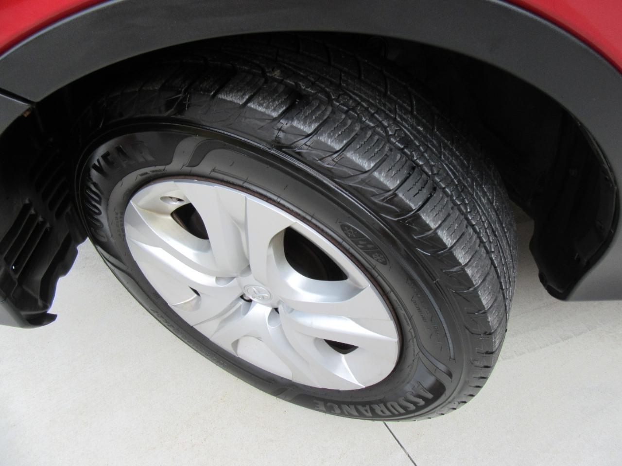 Toyota RAV4 LE AWD 2013