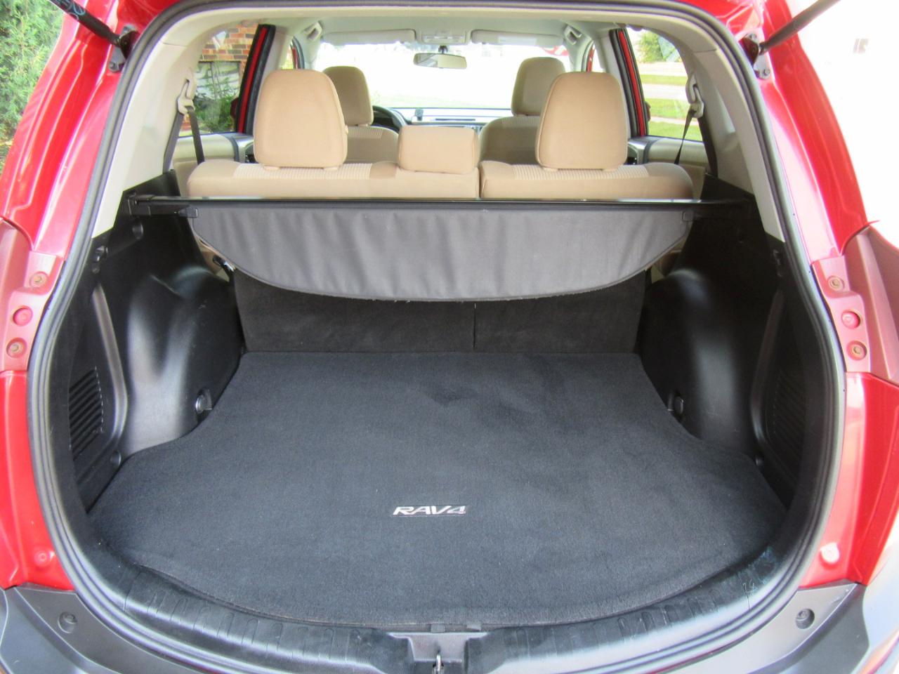 Toyota RAV4 LE AWD 2013