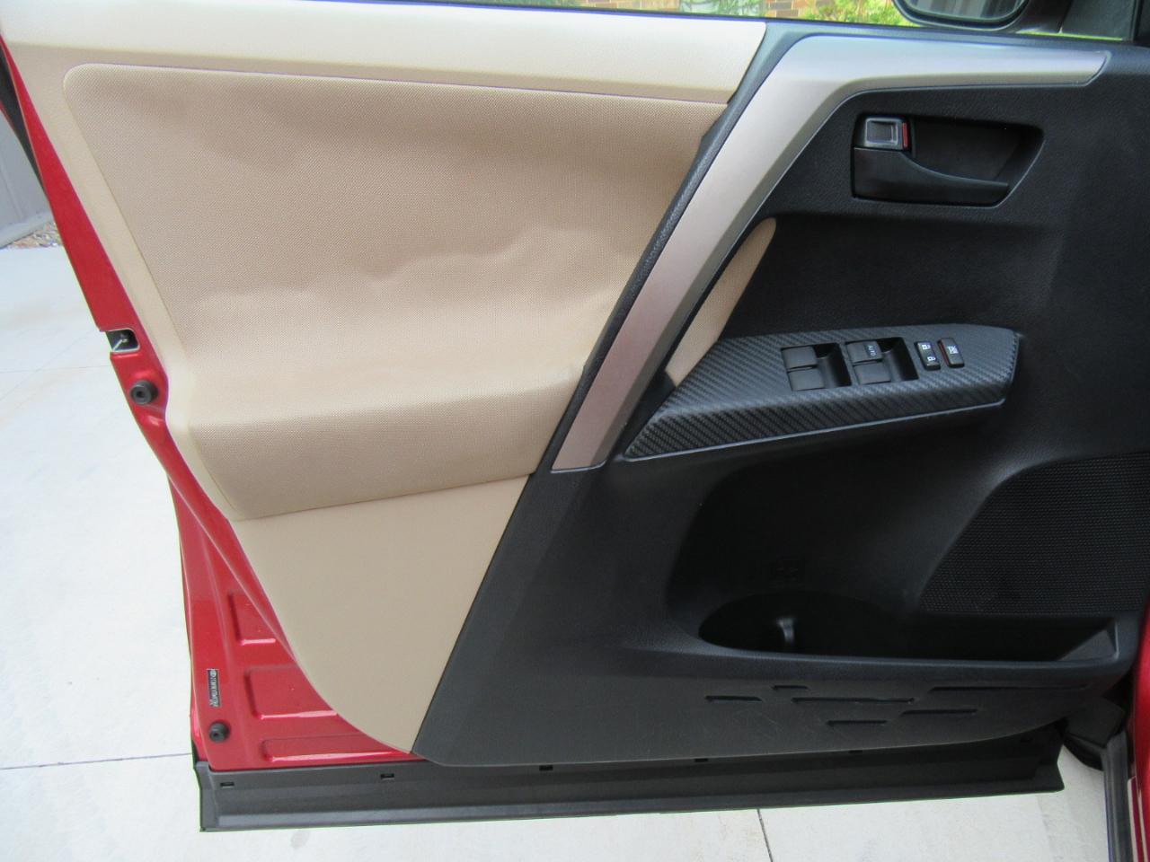 Toyota RAV4 LE AWD 2013