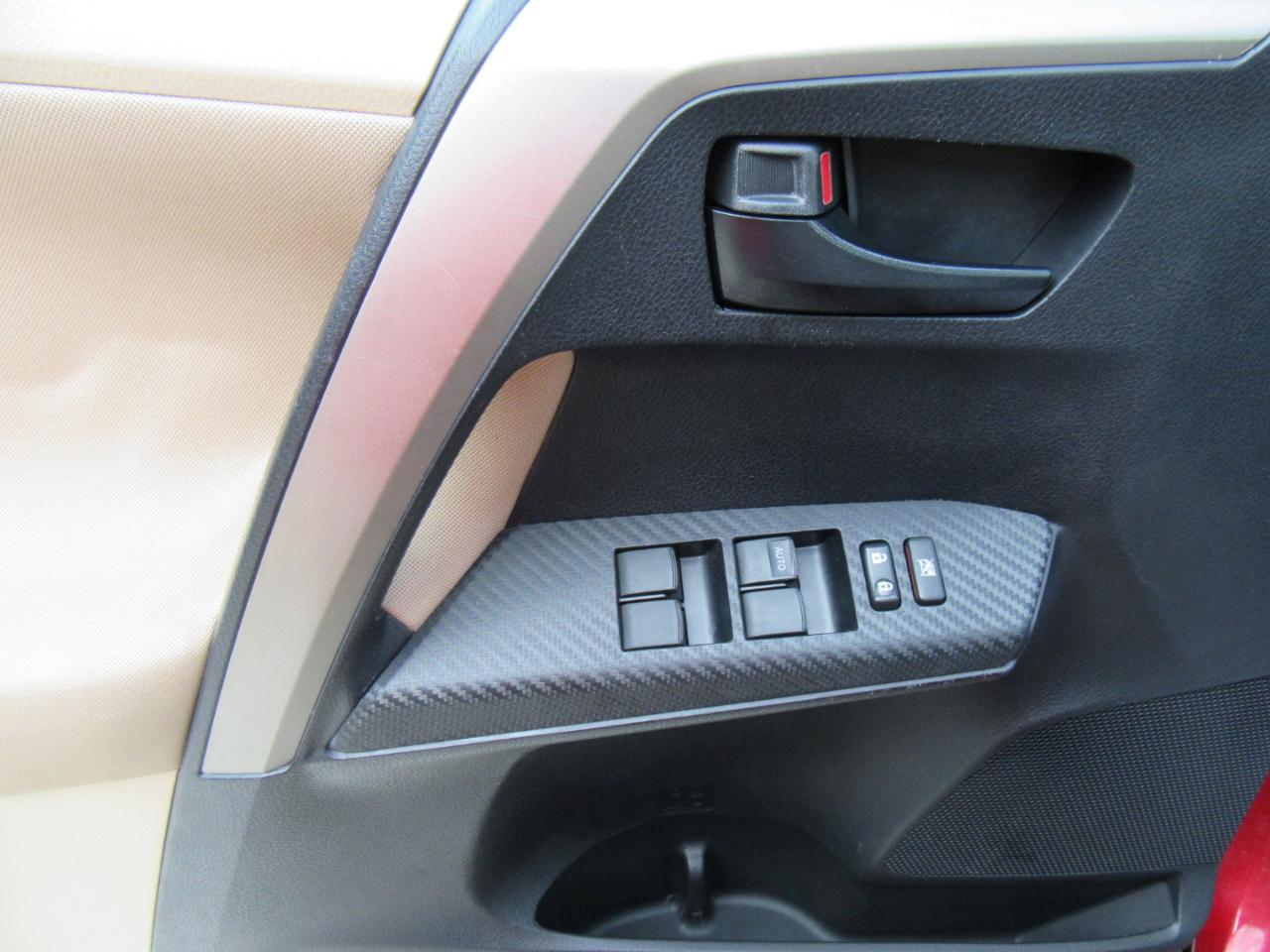 Toyota RAV4 LE AWD 2013
