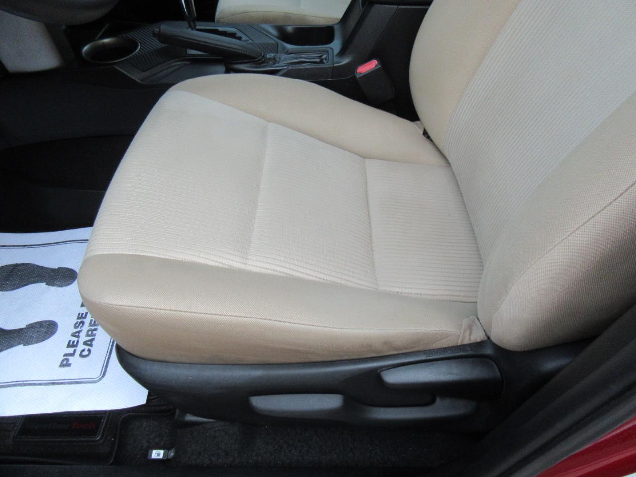Toyota RAV4 LE AWD 2013