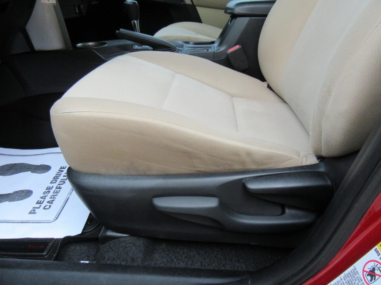 Toyota RAV4 LE AWD 2013