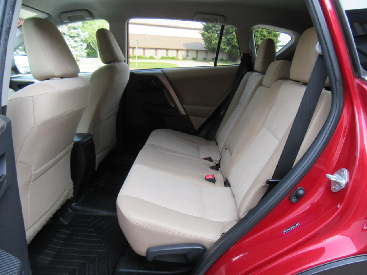 Toyota RAV4 LE AWD 2013