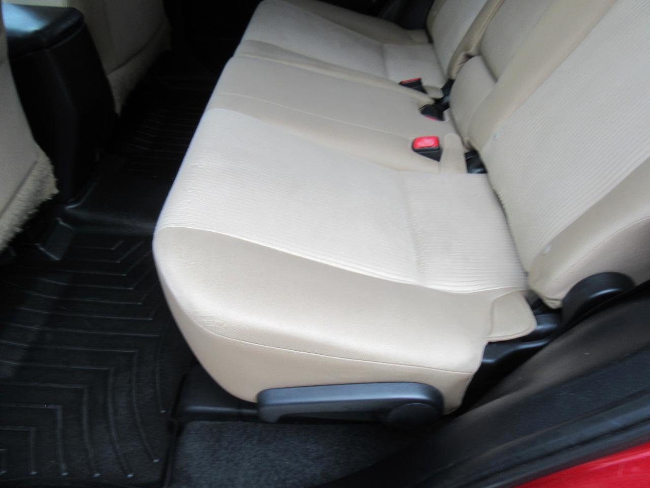Toyota RAV4 LE AWD 2013