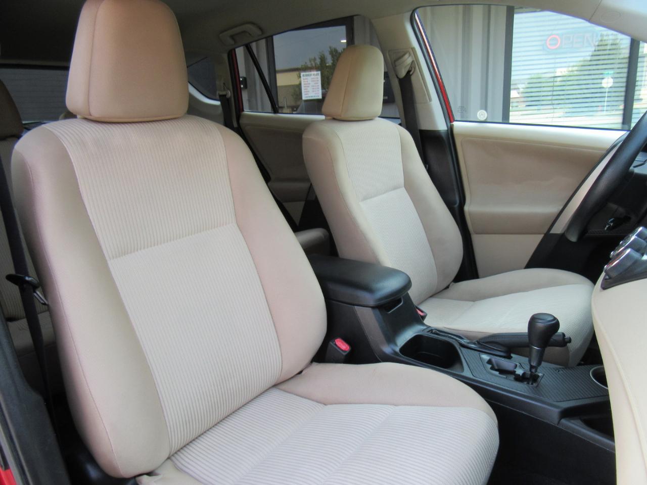 Toyota RAV4 LE AWD 2013