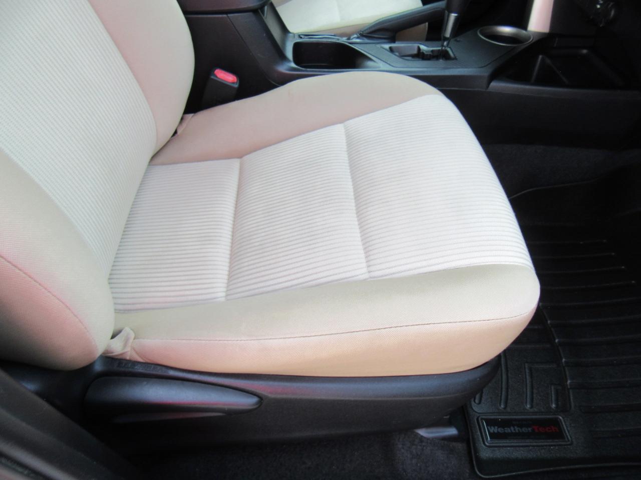 Toyota RAV4 LE AWD 2013