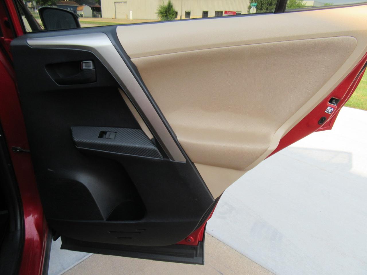 Toyota RAV4 LE AWD 2013