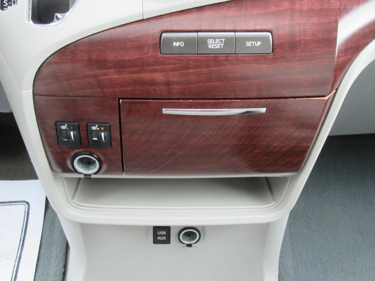 Toyota Sienna XLE FWD 8-Passenger V6 2013