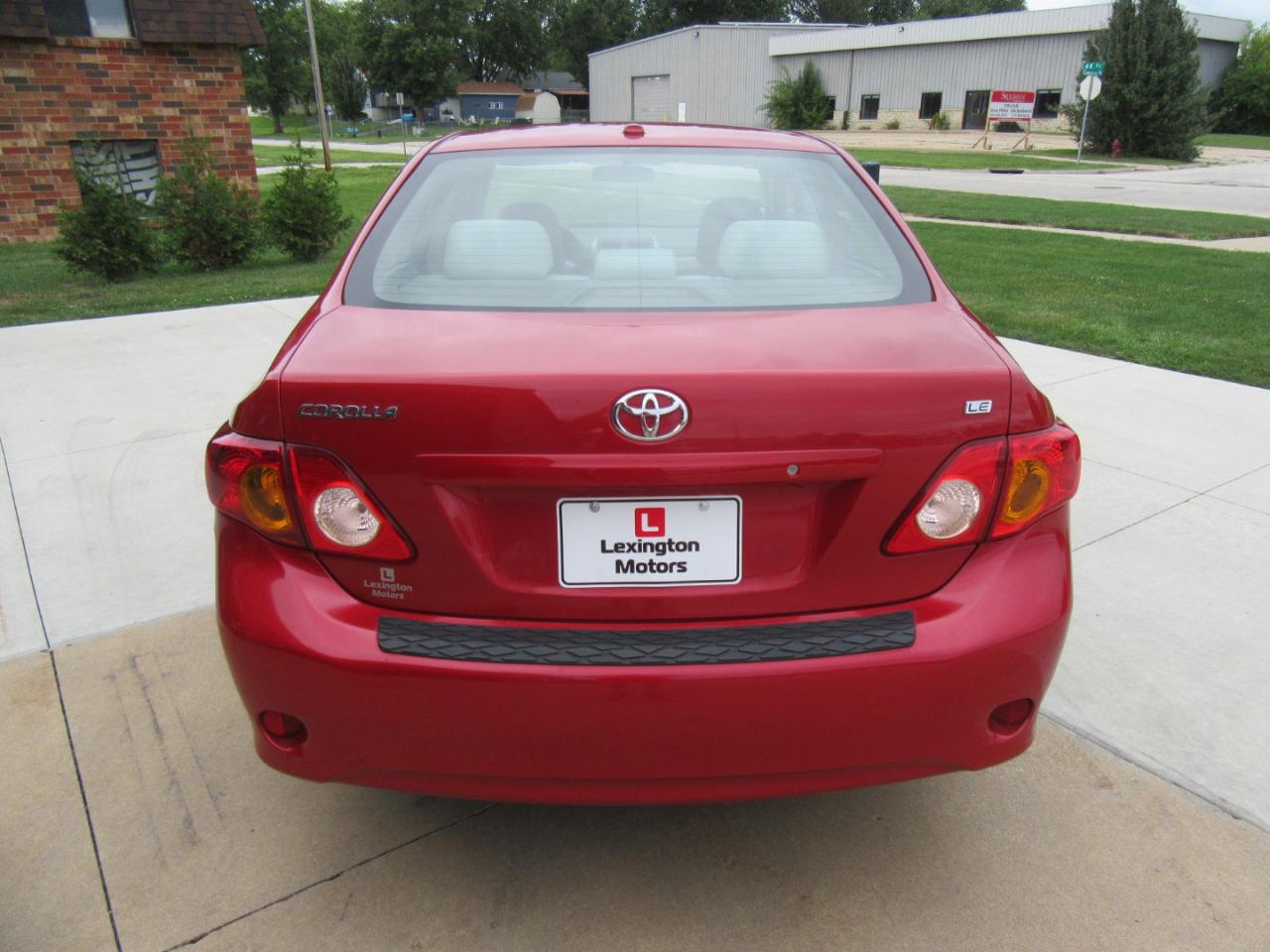 Toyota Corolla LE 2010