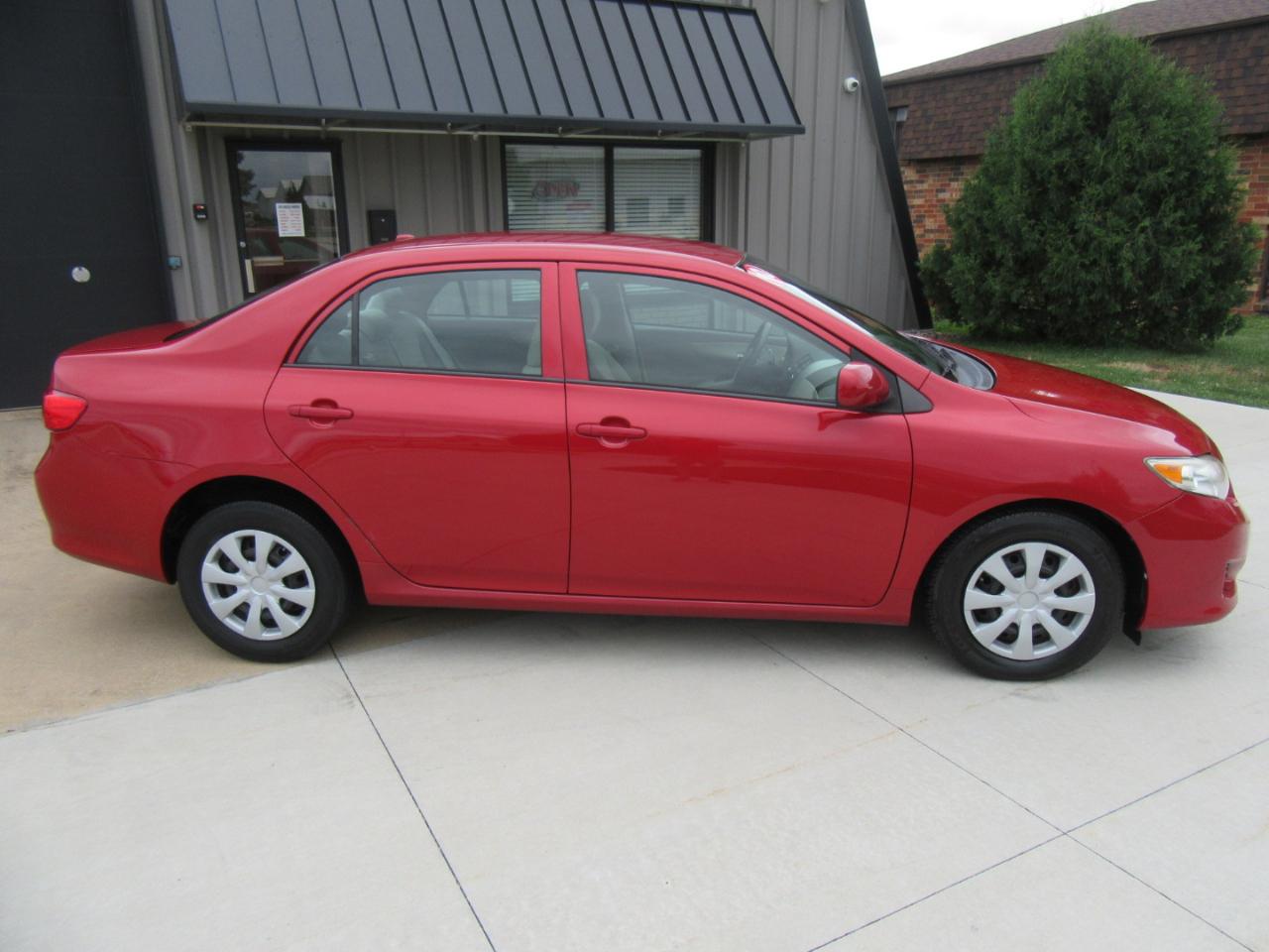 Toyota Corolla LE 2010