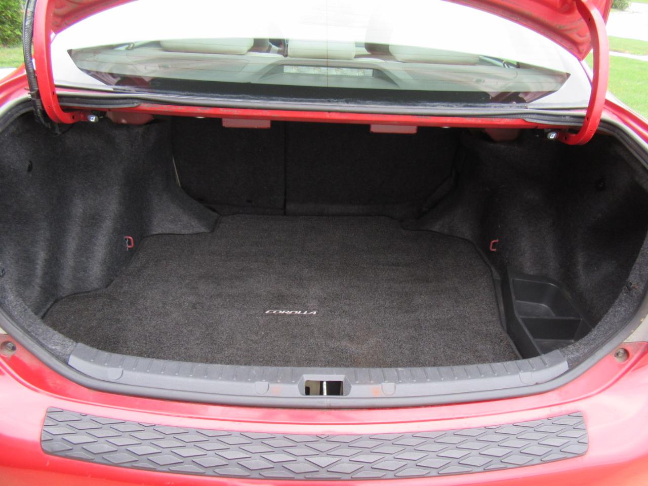 Toyota Corolla LE 2010