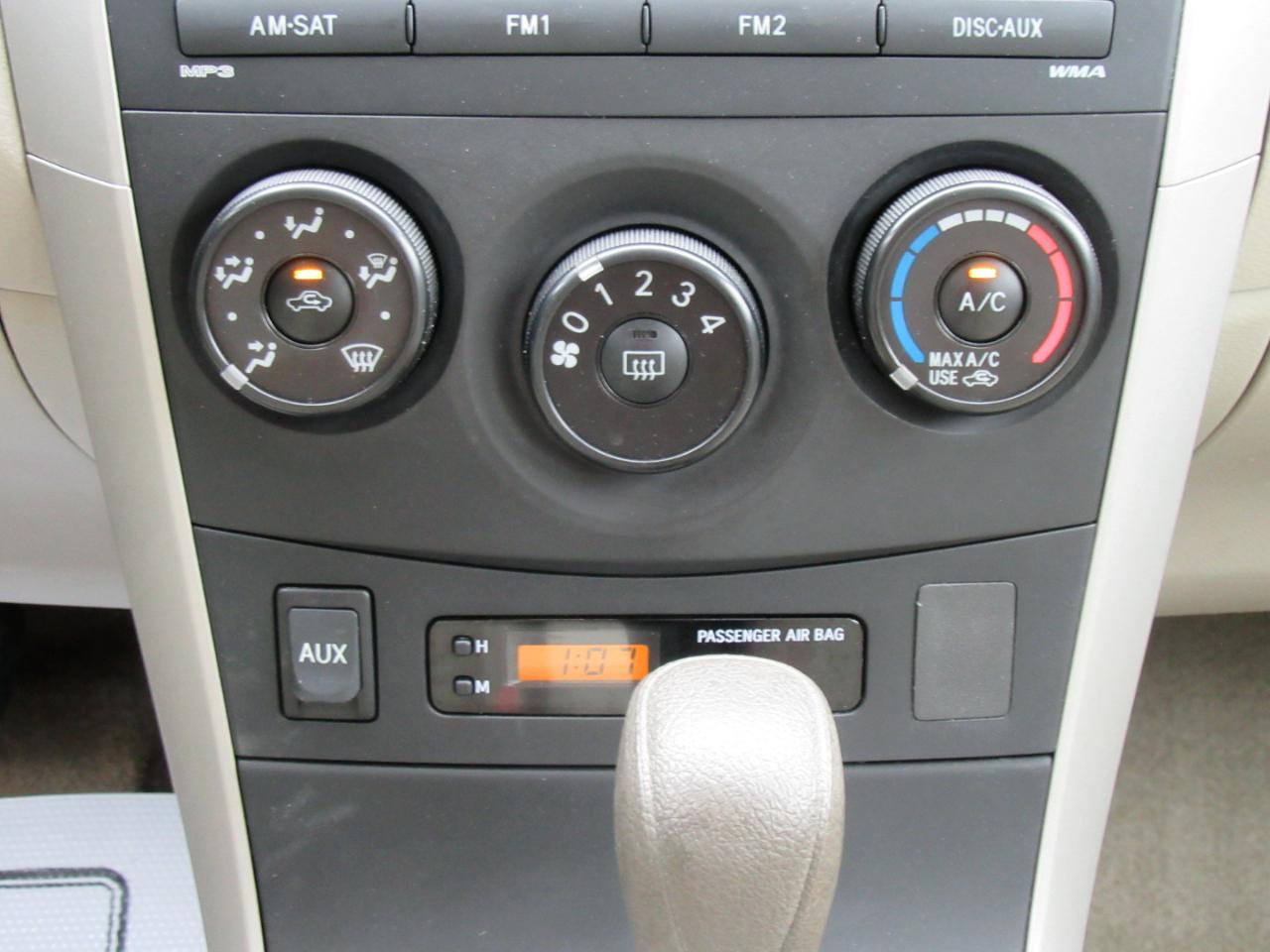 Toyota Corolla LE 2010