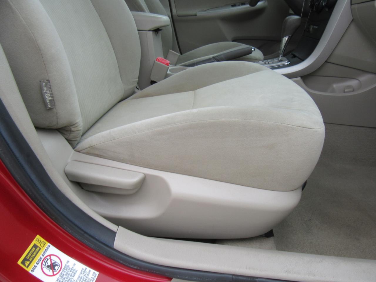 Toyota Corolla LE 2010