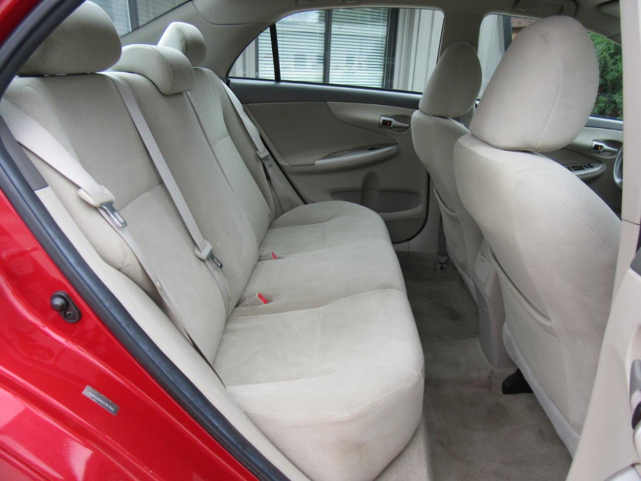 Toyota Corolla LE 2010