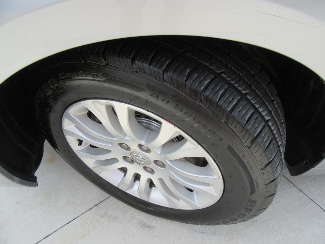 Toyota Sienna XLE FWD 8-Passenger V6 2016