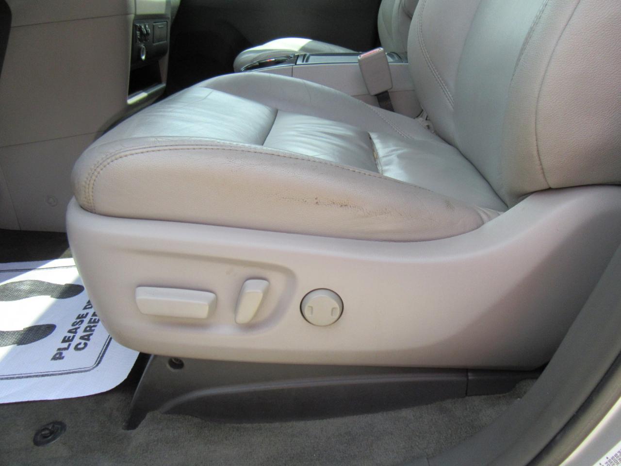 Toyota Sienna XLE FWD 8-Passenger V6 2016