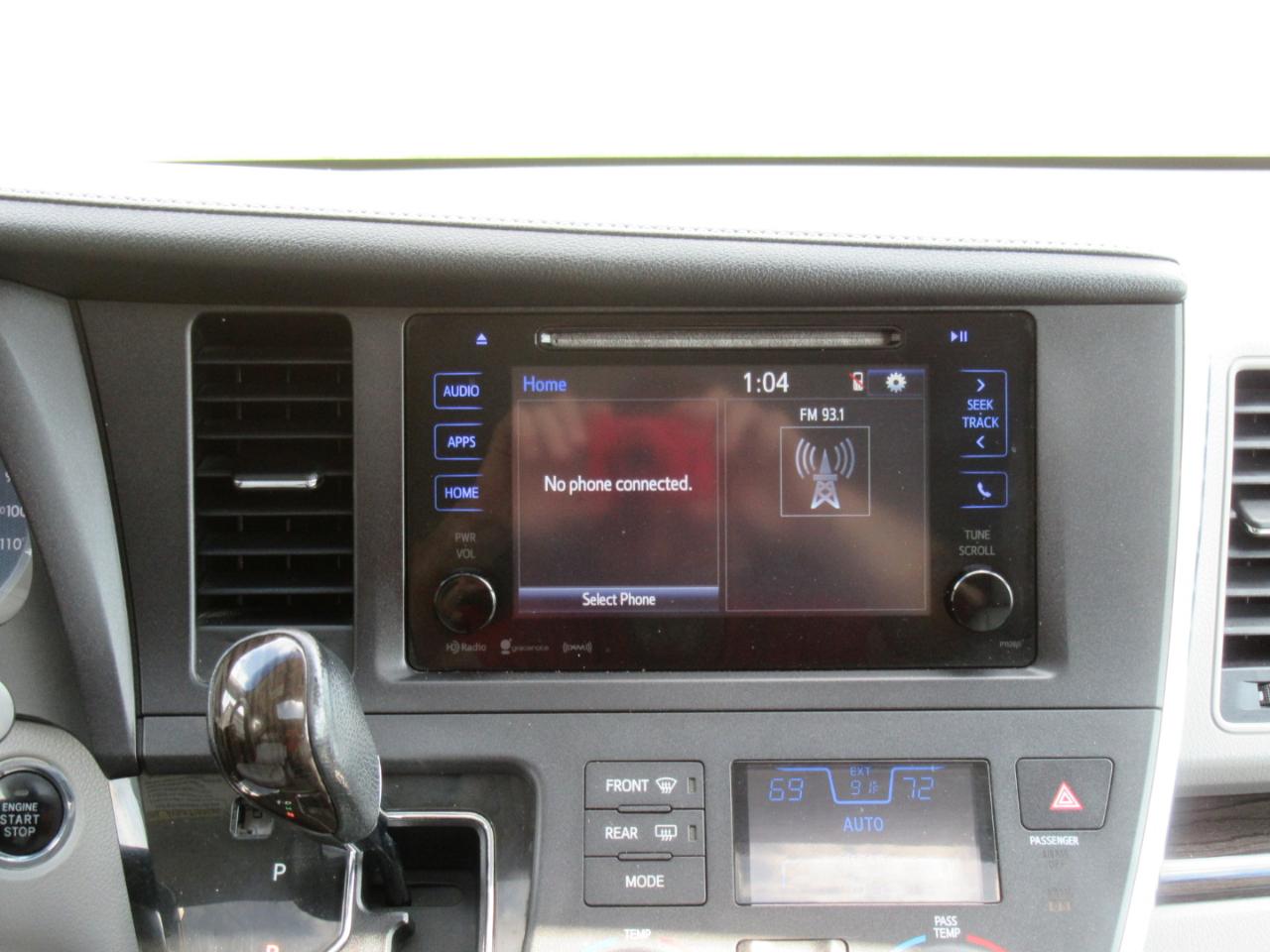 Toyota Sienna XLE FWD 8-Passenger V6 2016