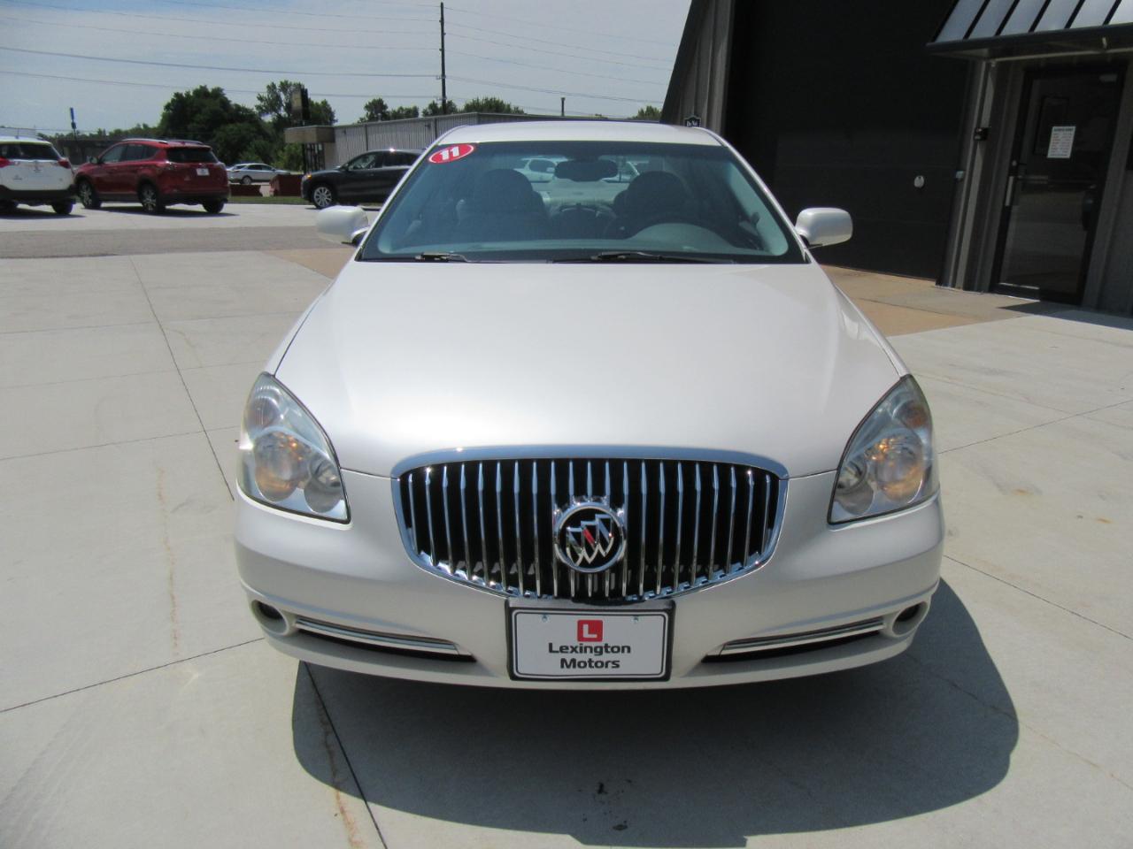 Buick Lucerne CXL 2011