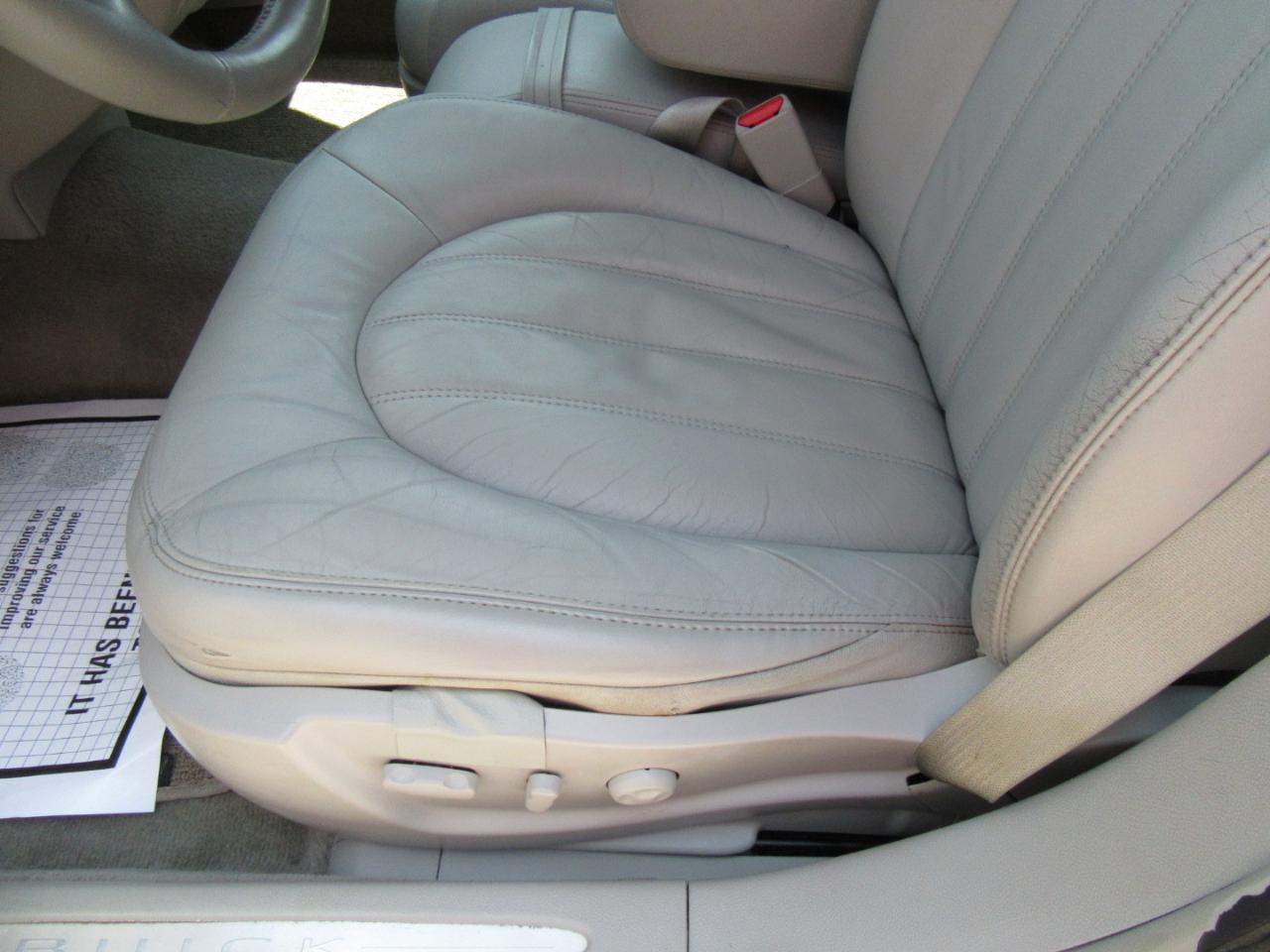 Buick Lucerne CXL 2011