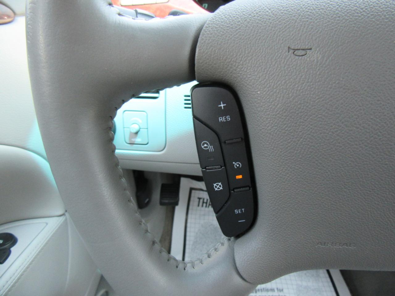 Buick Lucerne CXL 2011