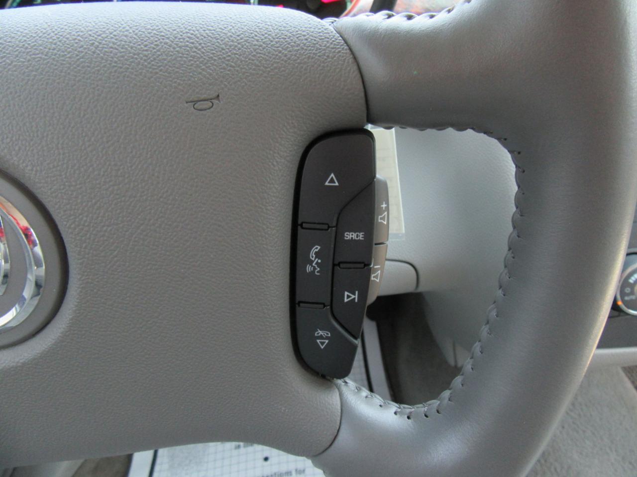 Buick Lucerne CXL 2011