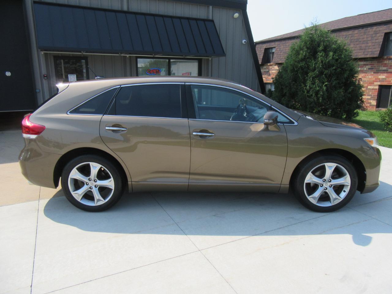 Toyota Venza XLE V6 AWD 2013