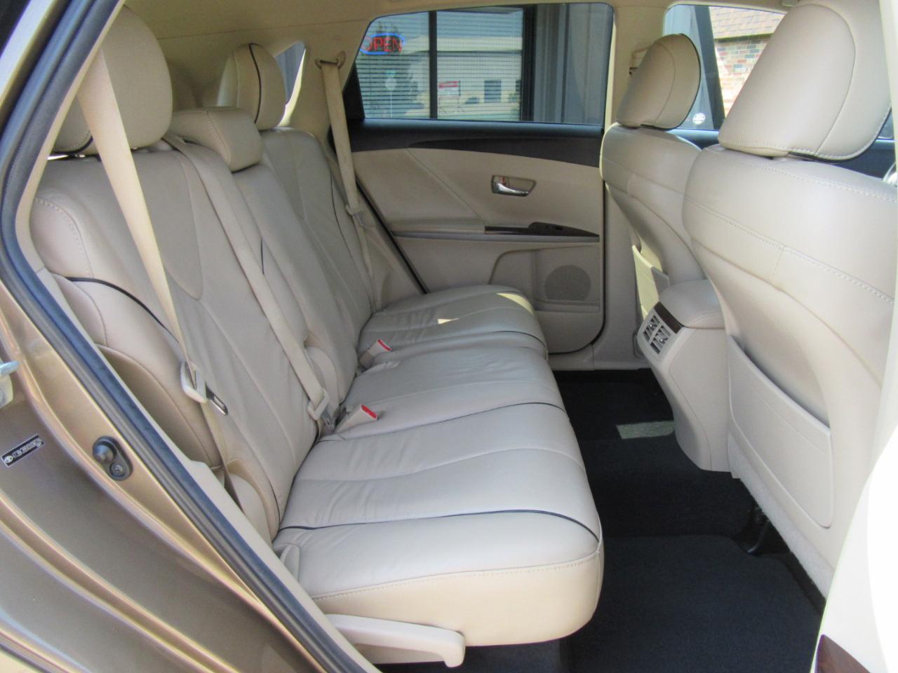 Toyota Venza XLE V6 AWD 2013