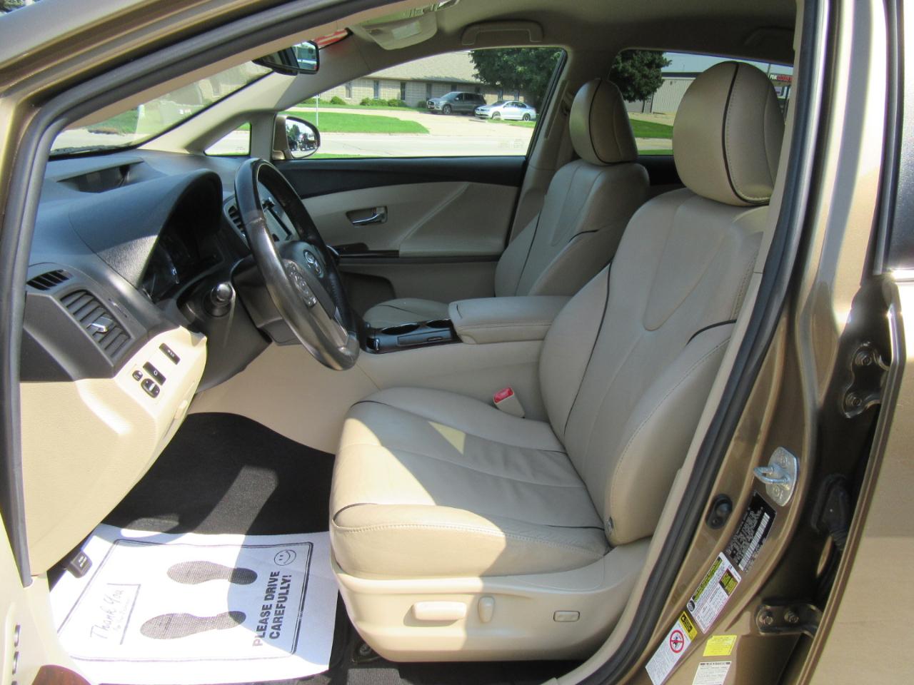 Toyota Venza XLE V6 AWD 2013