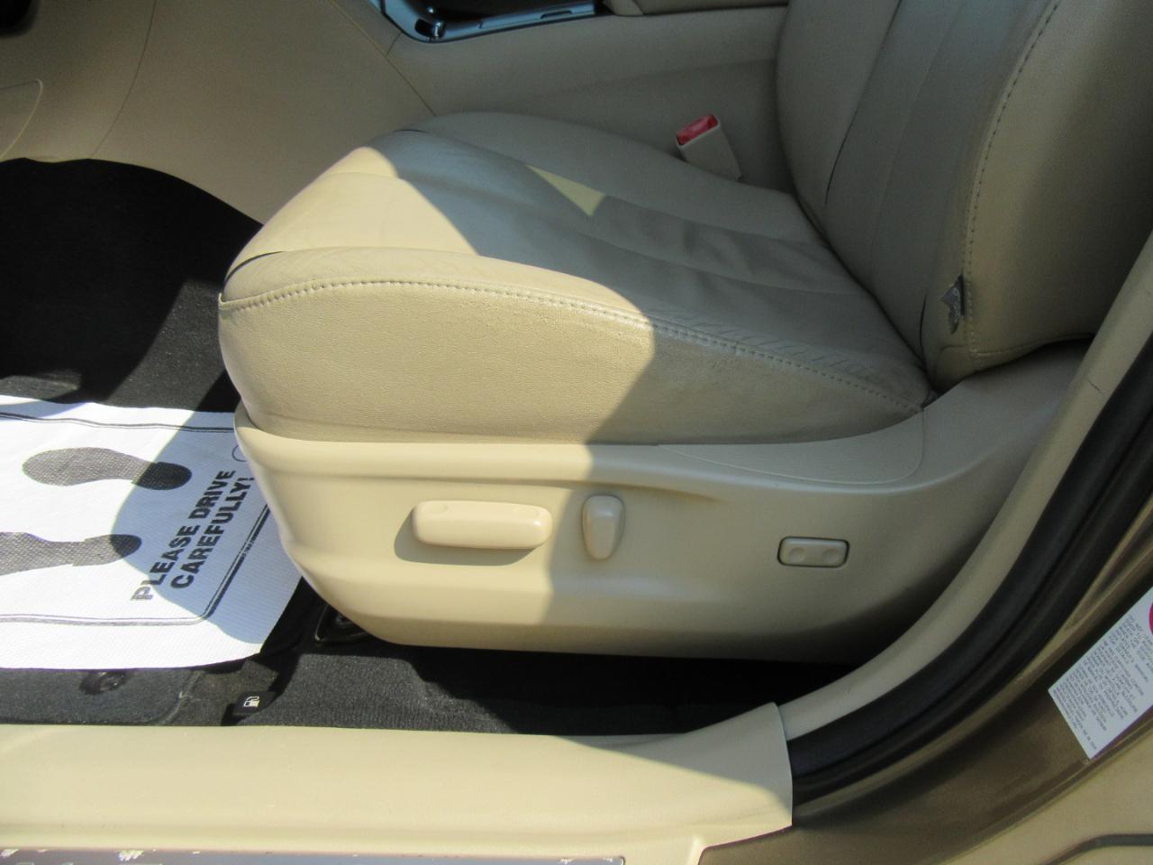 Toyota Venza XLE V6 AWD 2013