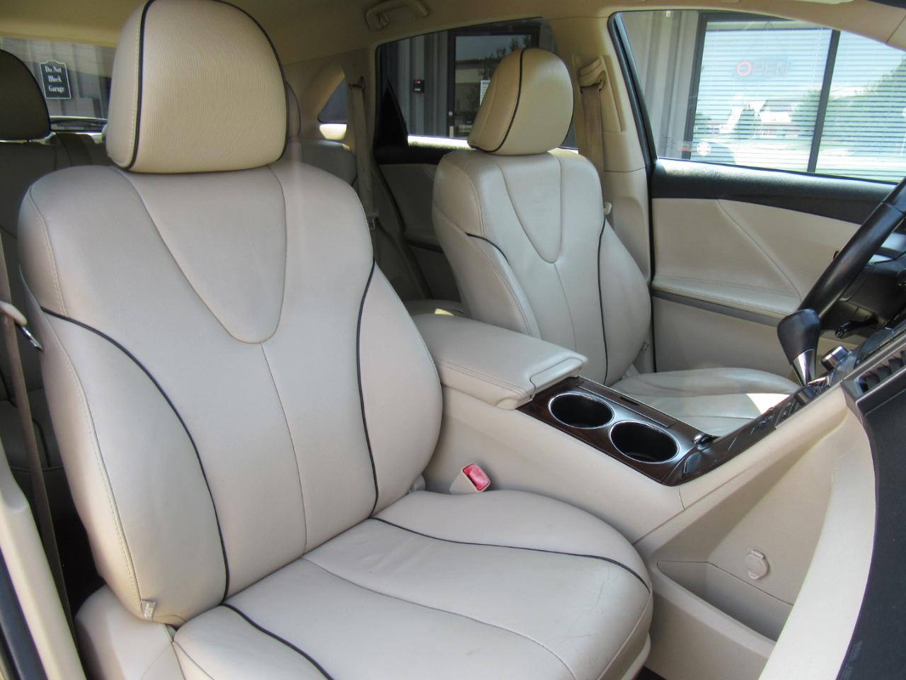 Toyota Venza XLE V6 AWD 2013