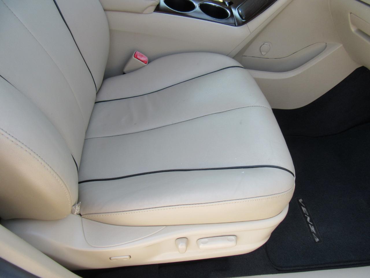 Toyota Venza XLE V6 AWD 2013