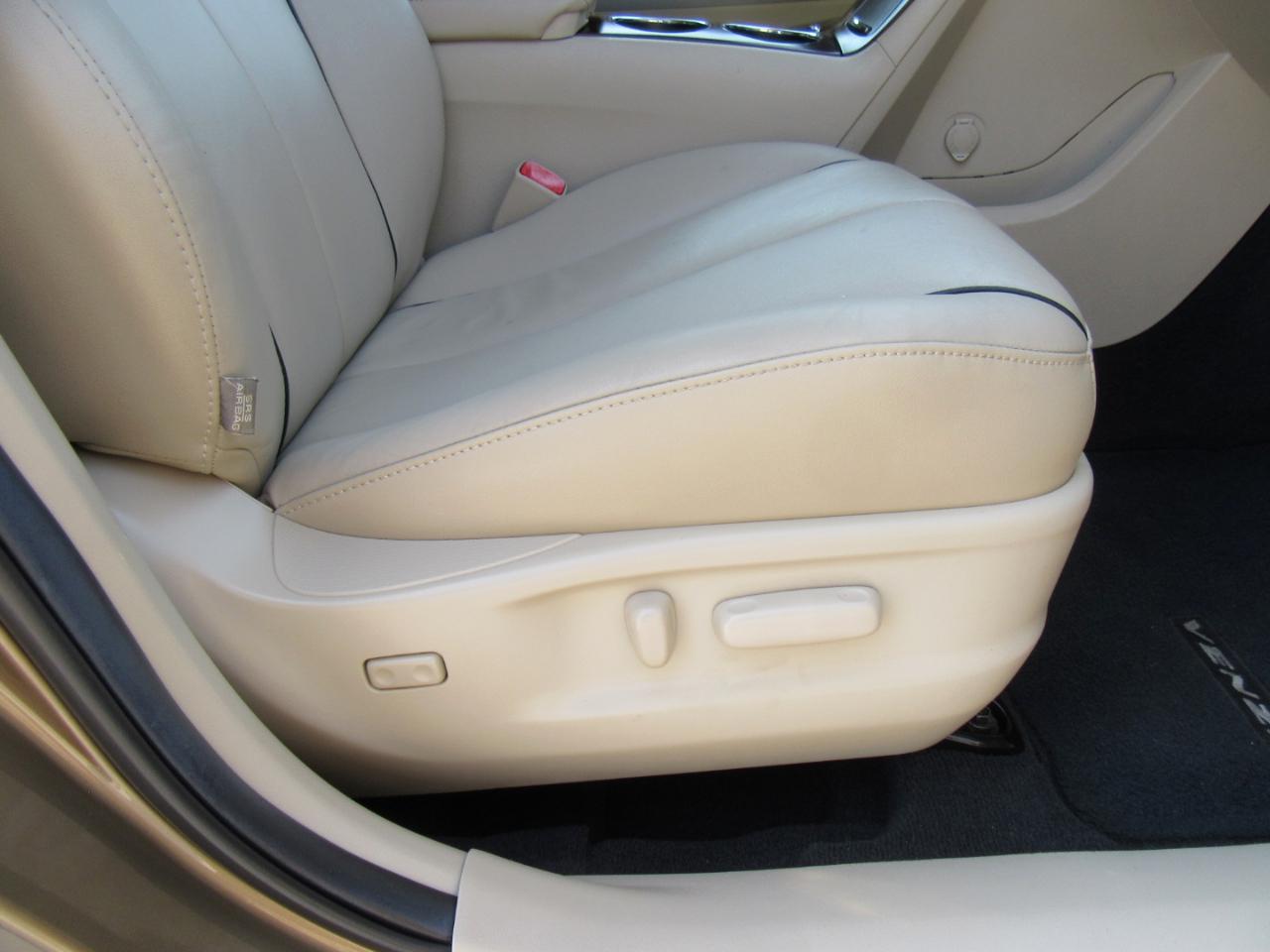 Toyota Venza XLE V6 AWD 2013