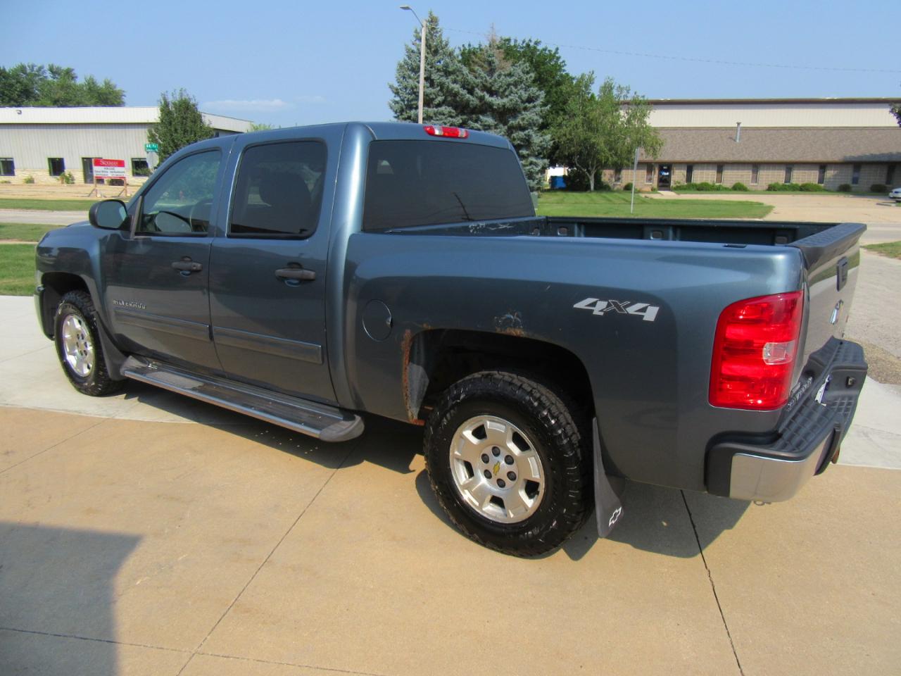 Chevrolet Silverado 1500 LS Crew Cab 4WD 2010