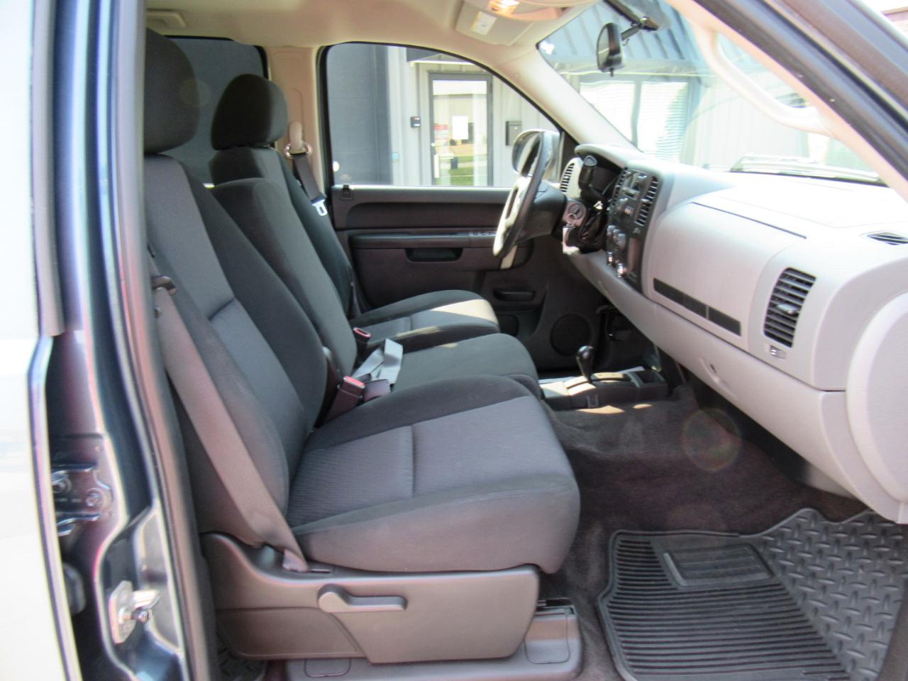 Chevrolet Silverado 1500 LS Crew Cab 4WD 2010