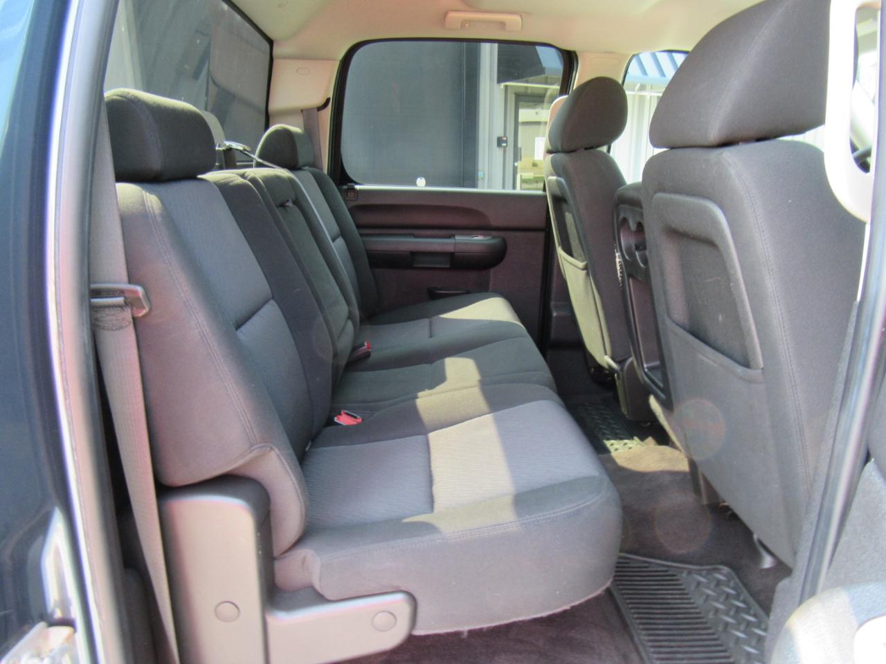 Chevrolet Silverado 1500 LS Crew Cab 4WD 2010