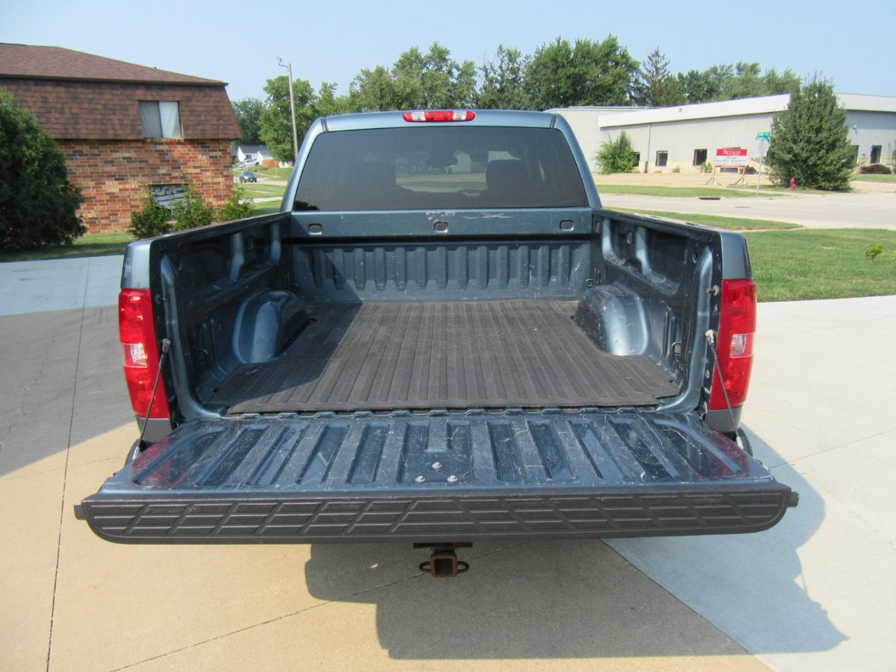 Chevrolet Silverado 1500 LS Crew Cab 4WD 2010
