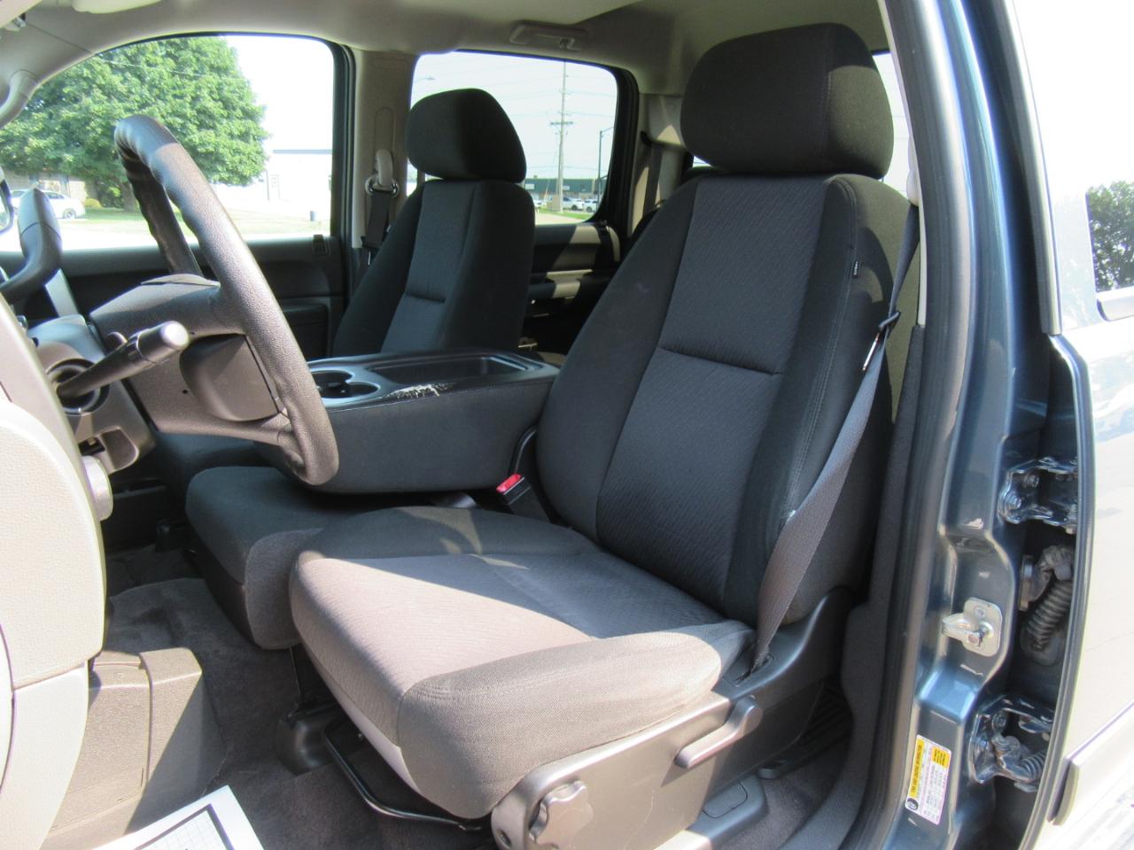 Chevrolet Silverado 1500 LS Crew Cab 4WD 2010