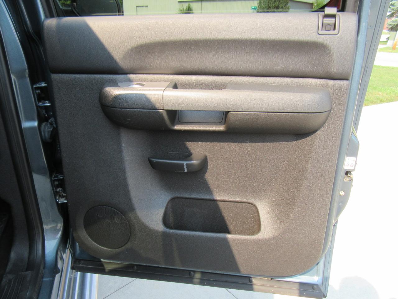 Chevrolet Silverado 1500 LS Crew Cab 4WD 2010