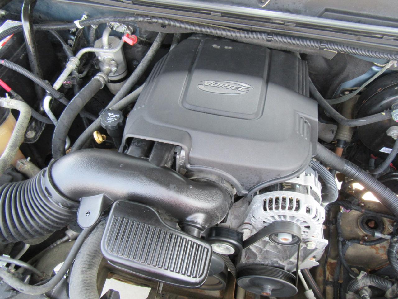 Chevrolet Silverado 1500 LS Crew Cab 4WD 2010