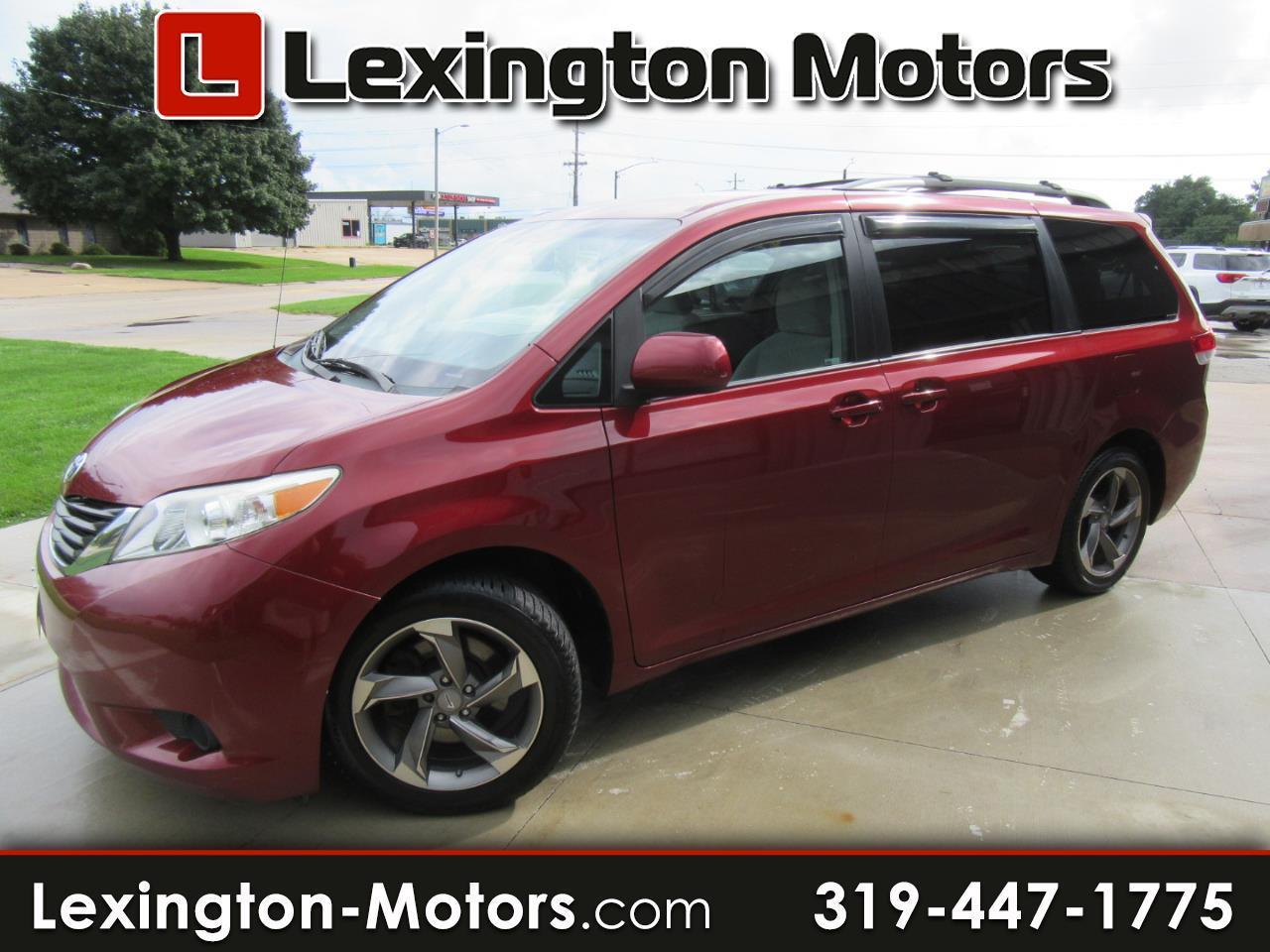 Toyota Sienna LE FWD 8-Passenger V6 2013
