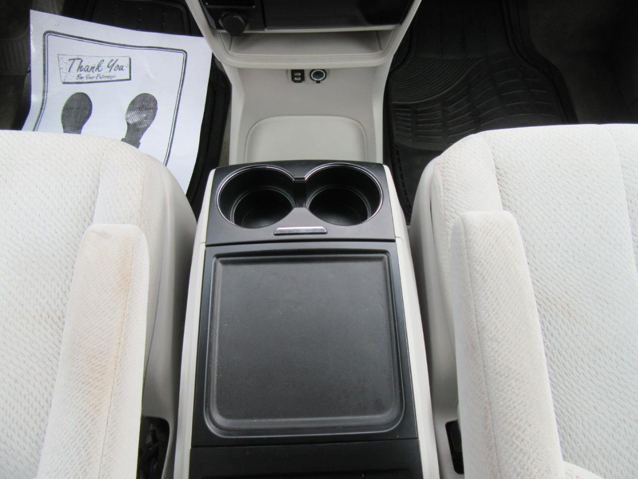 Toyota Sienna LE FWD 8-Passenger V6 2013