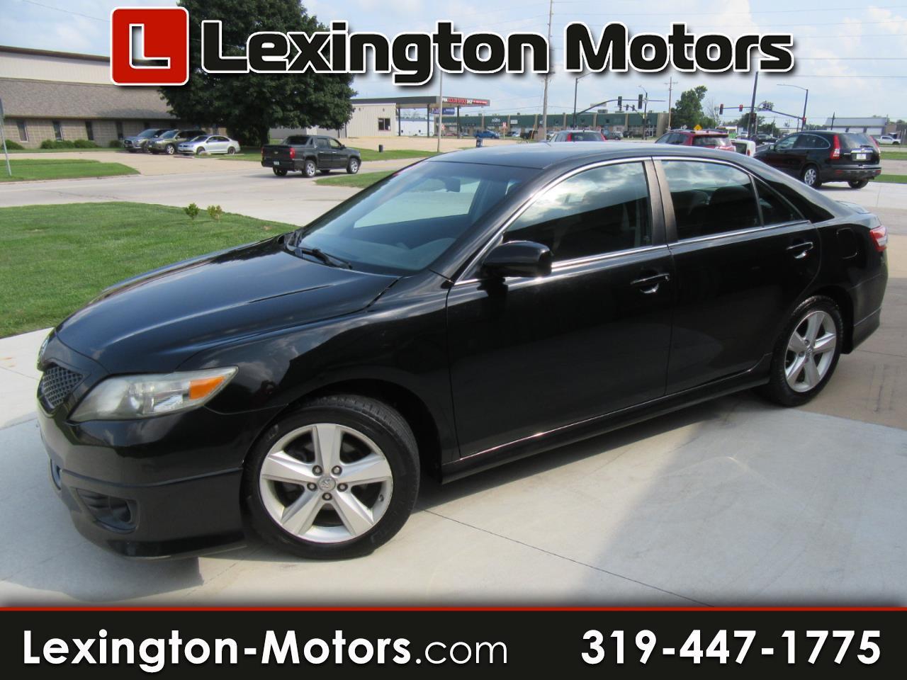 Toyota Camry SE 2011