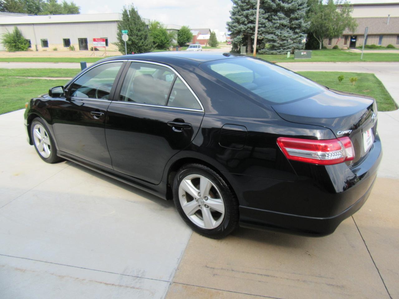 Toyota Camry SE 2011