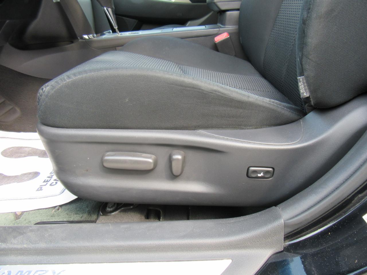 Toyota Camry SE 2011