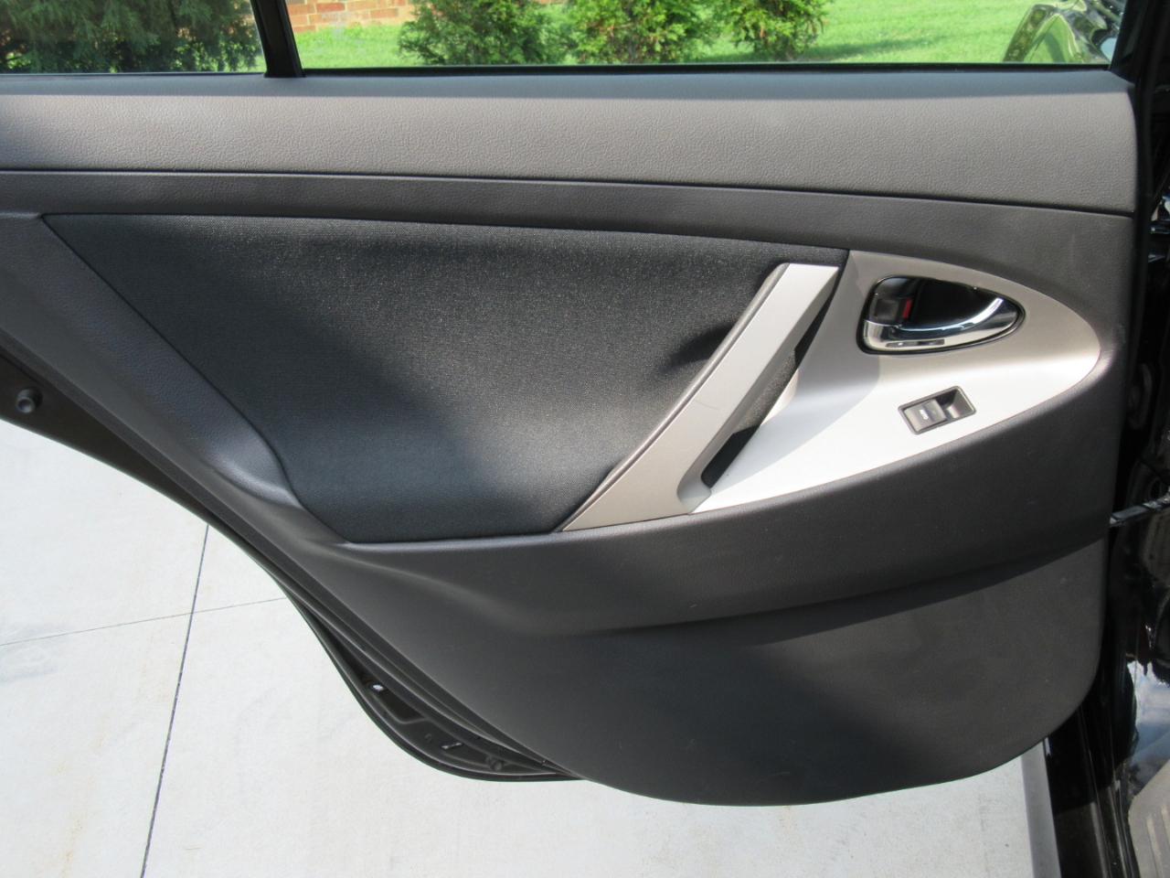 Toyota Camry SE 2011