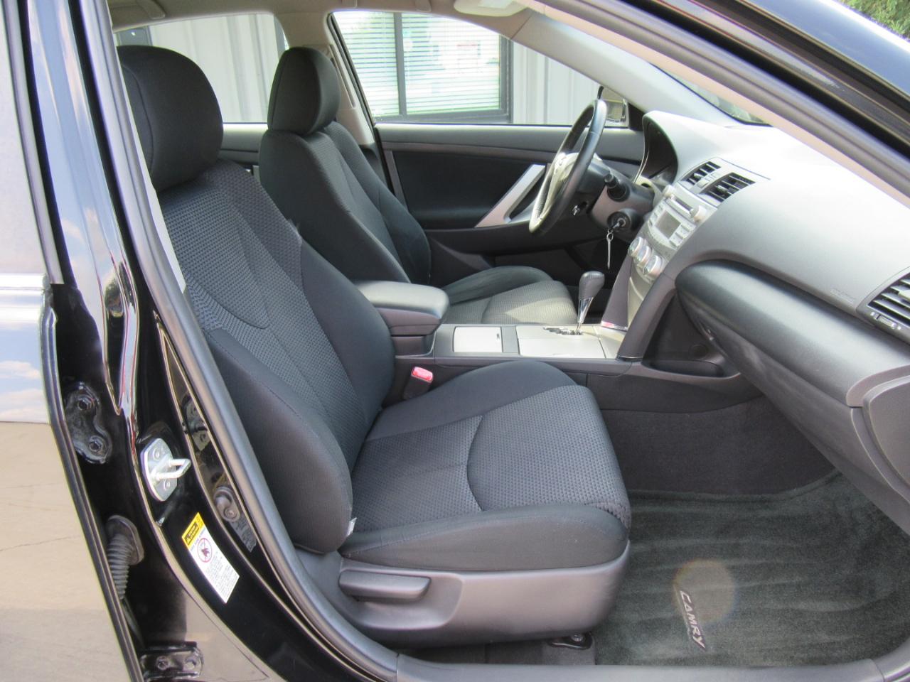 Toyota Camry SE 2011
