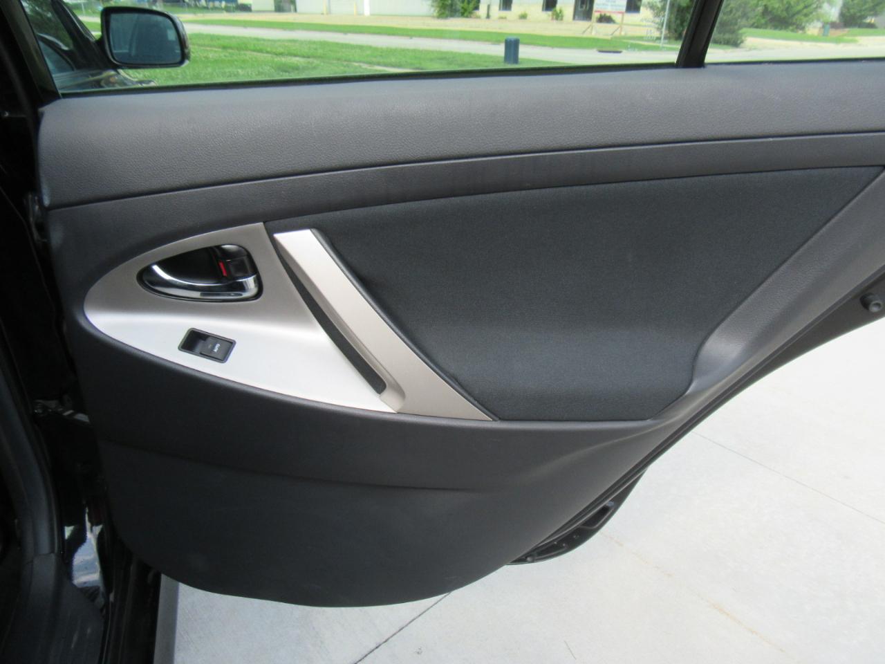 Toyota Camry SE 2011