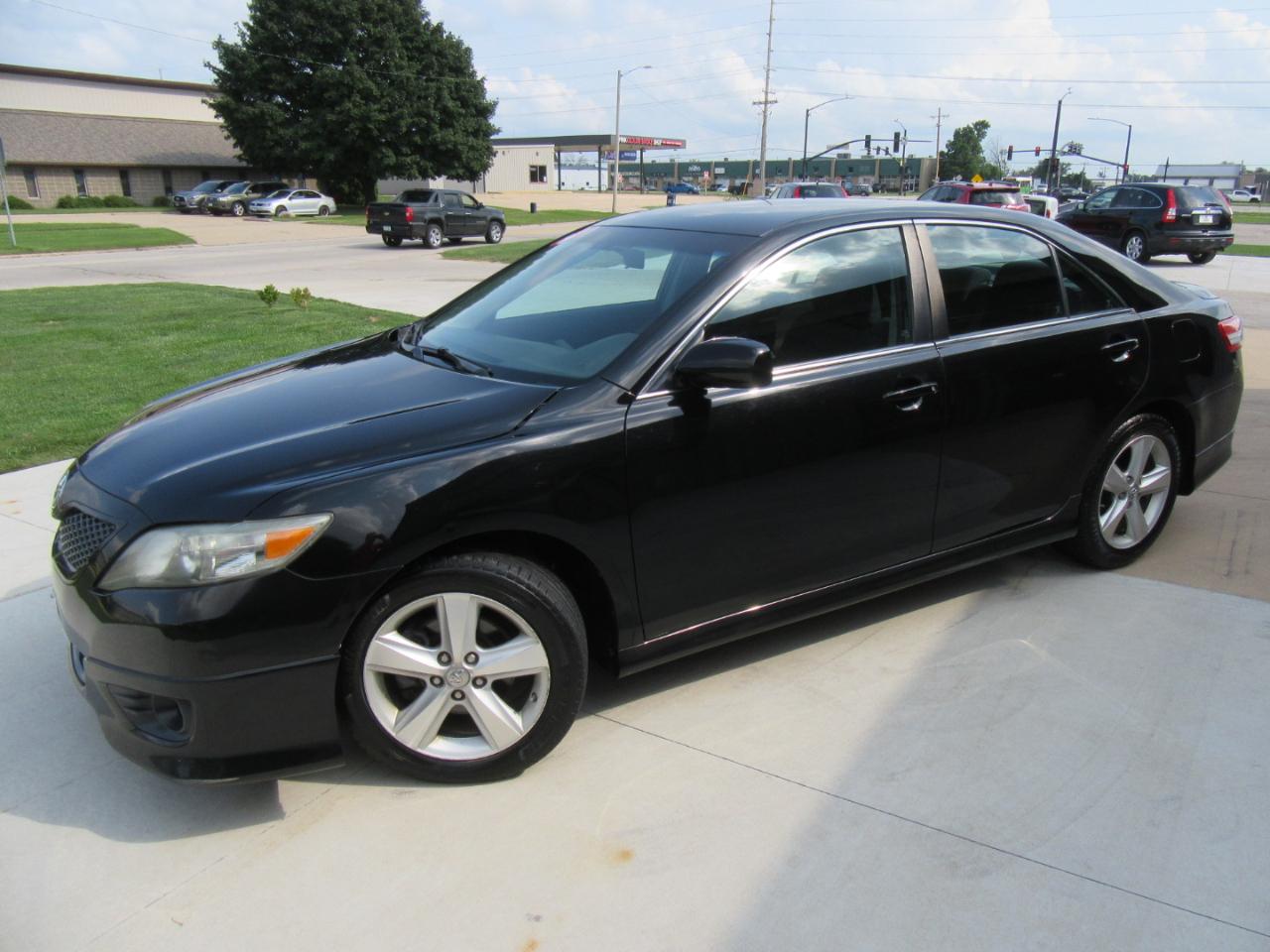 Toyota Camry SE 2011