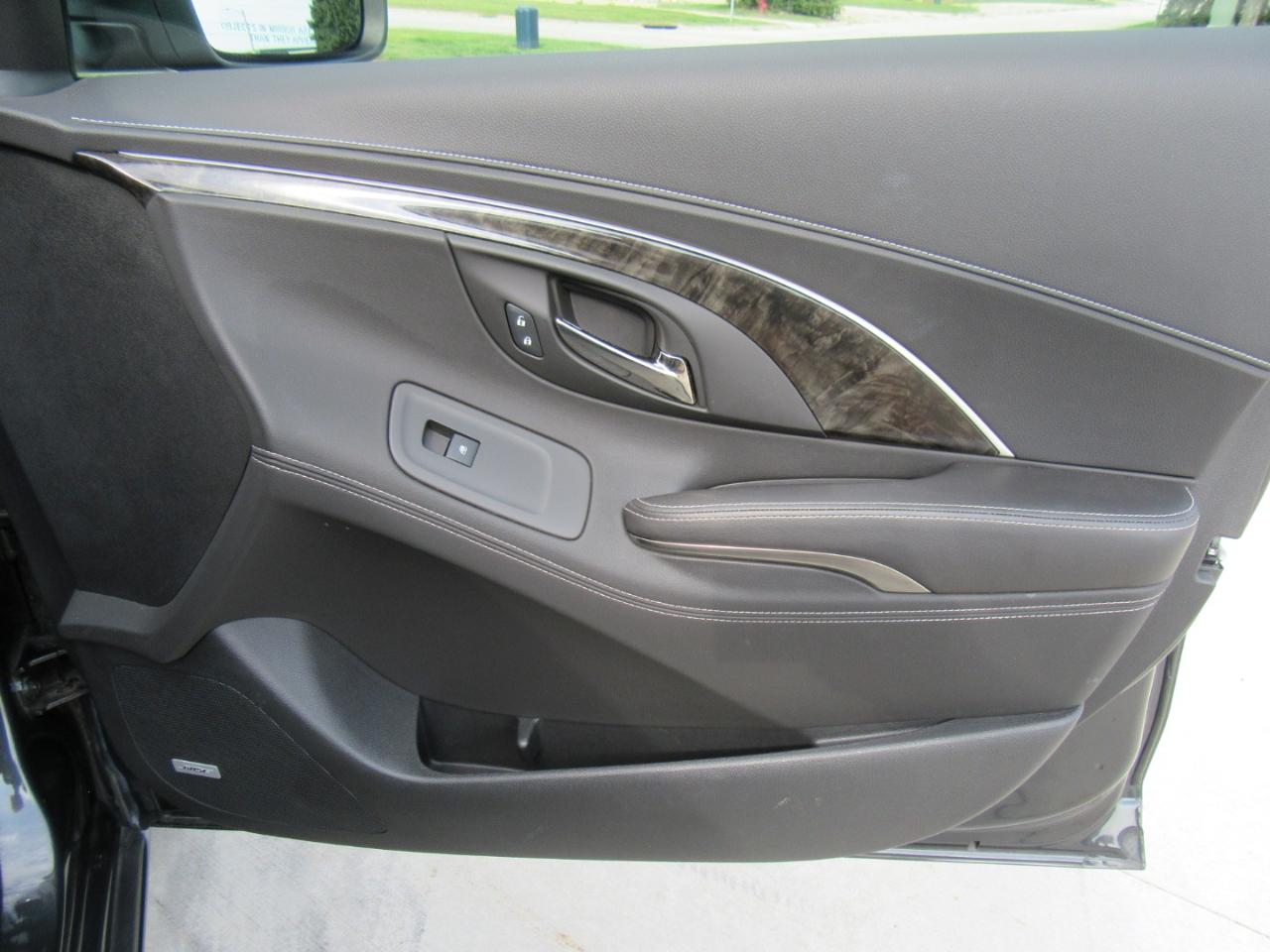 Buick LaCrosse Premium Package 2, w/Leather 2014